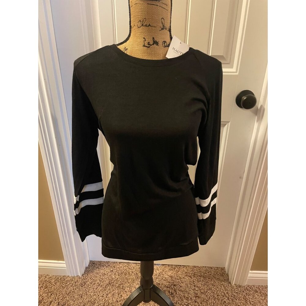 NWT Lightweight Haute black and white knit top